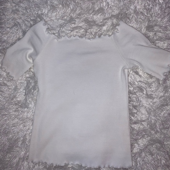 Off shoulder scalloped ribbed crop top - Picture 1 of 2